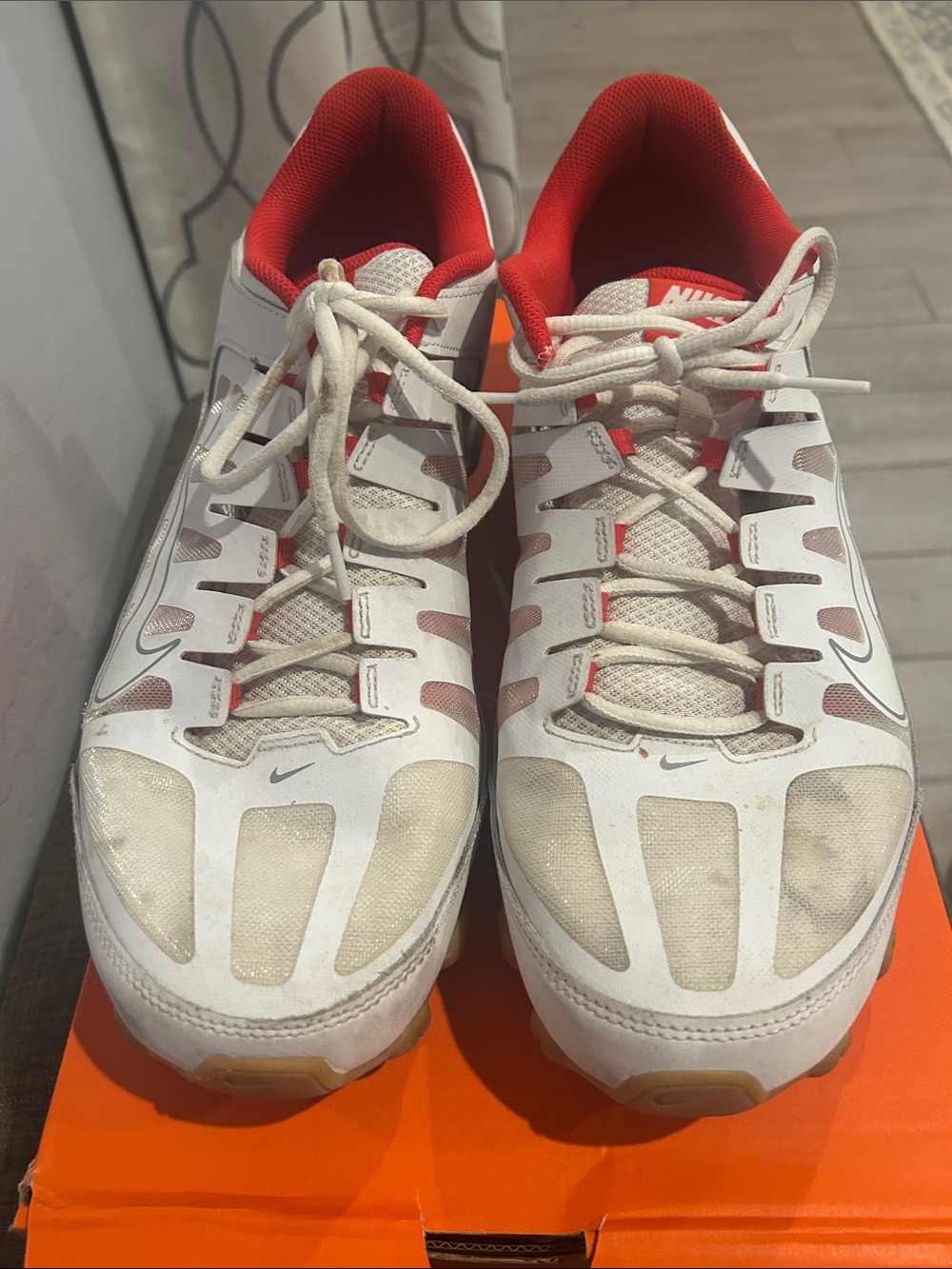 Nike Reax 8 TR Mesh Men’s White and Red Training Sneakers Size 14 with box